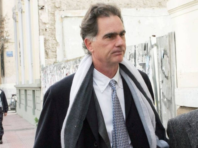 Πληρώνουμε 2.500 ευρώ τον Νίκο Παπανδρέου!