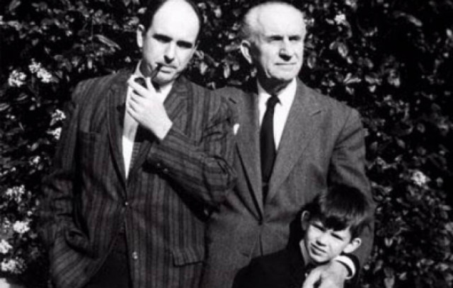 NYTimes: Από τον Γεώργιο στον Ανδρέα και μετά στον Γιώργο Παπανδρέου