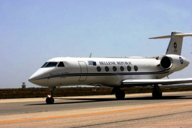 Με πρωθυπουργικό αεροσκάφος στις Βρυξέλλες ο Βενιζέλος