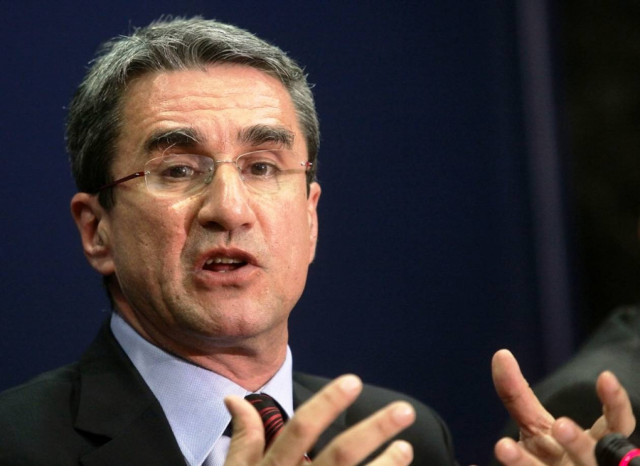 Λοβέρδος εναντίον Μιχελάκη για δημαγωγικό μικροκομματισμό