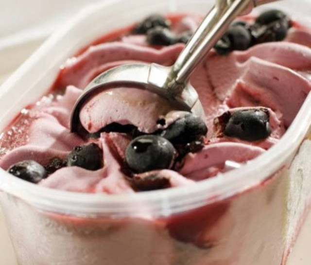 Φραουλένιο frozen yogurt