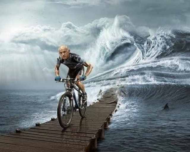 Γιωργάκη, άσε το ποδήλατο και πάρε ταξί!