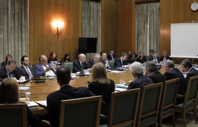 Επιστολή Παπανδρέου για «να μη χαθεί το καλοκαίρι»