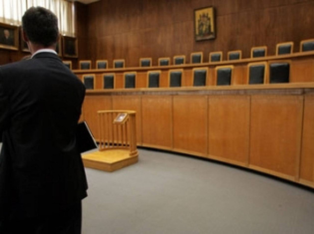 Κομισιόν: Ημι-κλειστό επάγγελμα οι δικηγόροι!