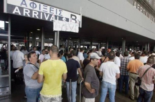 Κατάληψη του “Μακεδονία” από ταξιτζήδες