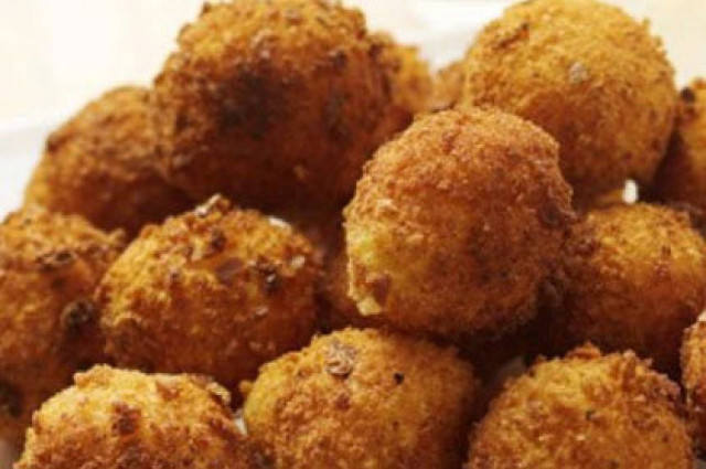 Χρυσές μυζηθροκροκέτες