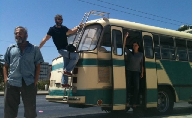 Ο Ηρακλής Μαινόμενος και το λεωφορείο στο κέντρο της Αθήνας!
