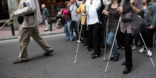 Εκατοντάδες τυφλοί «μαϊμού» στη Ζάκυνθο