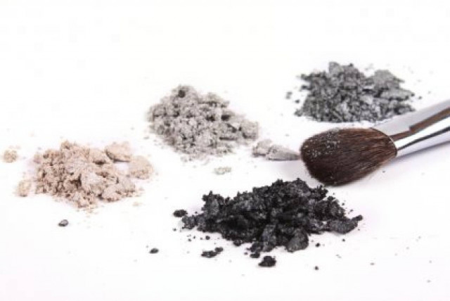 Πόσα ξοδεύουν οι γυναίκες για μακιγιάζ;