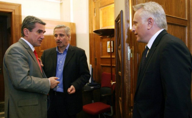 Στήριξη Λοβέρδου στον Ραγκούση για τα ταξί