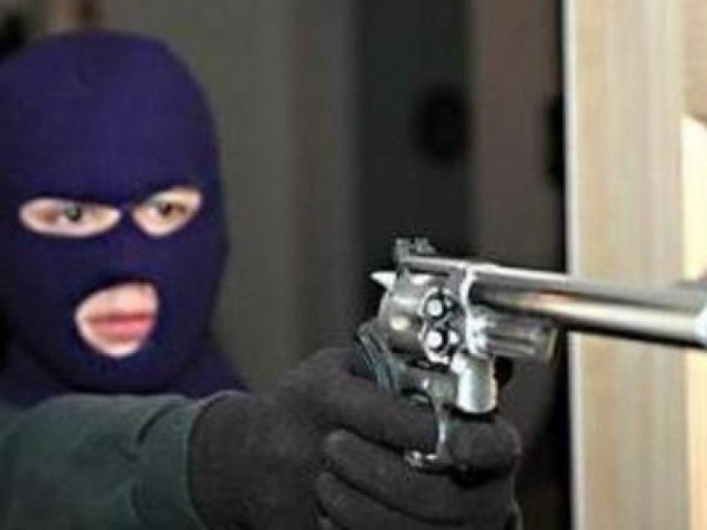 Ένοπλοι κουκουλοφόροι σκόρπισαν τον τρόμο στην Μεσσηνία