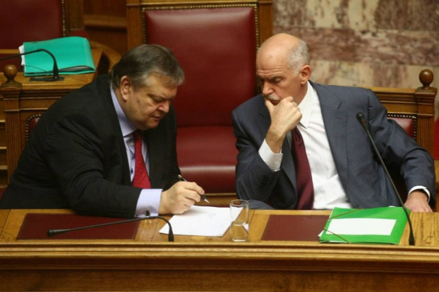 Τρέχει για να προλάβει τα χειρότερα η κυβέρνηση