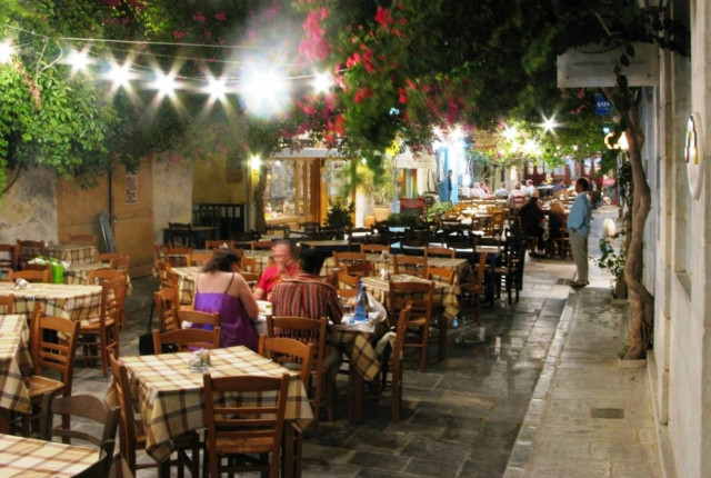 Στάση πληρωμών κατά της αύξησης του ΦΠΑ