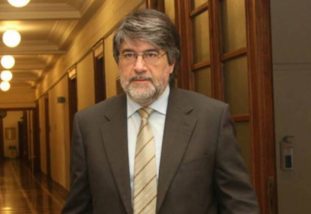 Προσλήψεις και αποχωρήσεις στο γραφείο του κ. Ρόβλια…