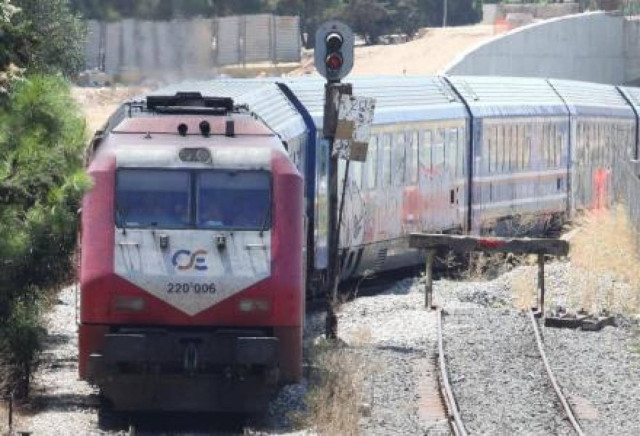 Τρένο παρέσυρε 24χρονο στην Λαμία