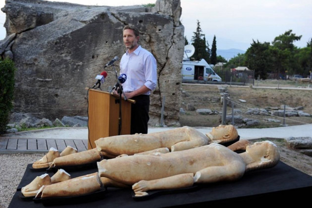 Επιστροφή Κούρων στην γενέθλια γη