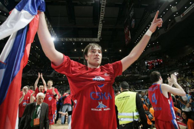 Πάει και ο Σμόντις…