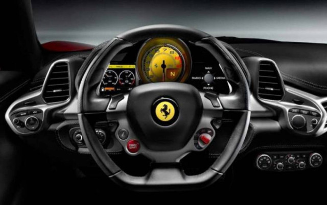 Η Ferrari 458 Italia από... μέσα