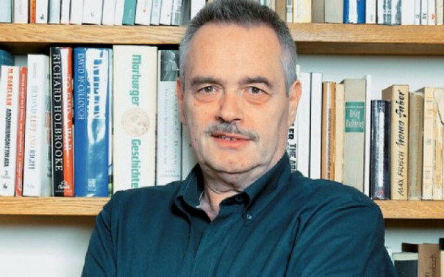 Πέθανε ο Νίκος Θέμελης