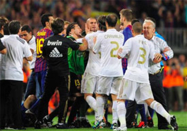 Στο ύψος τους οι παίκτες της Μπαρτσελόνα