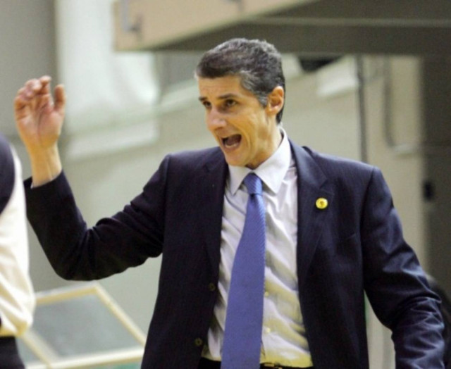 Προπονητής στο Μαρούσι ο Λινάρδος