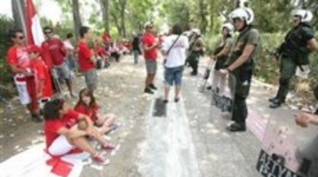 VIDEO: Σοβαρά επεισόδια από εξαγριωμένους φιλάθλους του Ολυμπιακού Βόλου