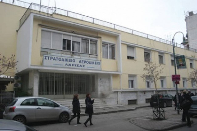 "Χακί" ακίνητα βγαίνουν «στο σφυρί» στη Λάρισα