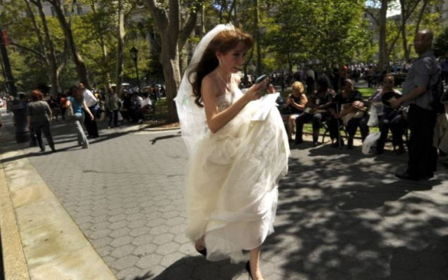 Η νύφη το ‘σκασε