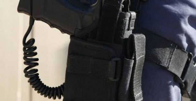 Τραυματίστηκε ειδικός φρουρός με το ίδιο του το όπλο