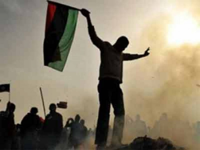 Ανένδοτος παραμένει ο Καντάφι