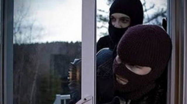 Αντιμέτωπη με ληστή ήρθε ηλικιωμένη μέρα μεσημέρι