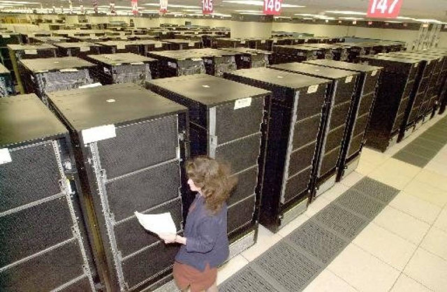 Πρώτη σε πωλήσεις υπολογιστών η Κίνα