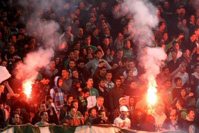 Ρίψη δακρυγόνων και διακοπή στο ΟΑΚΑ!