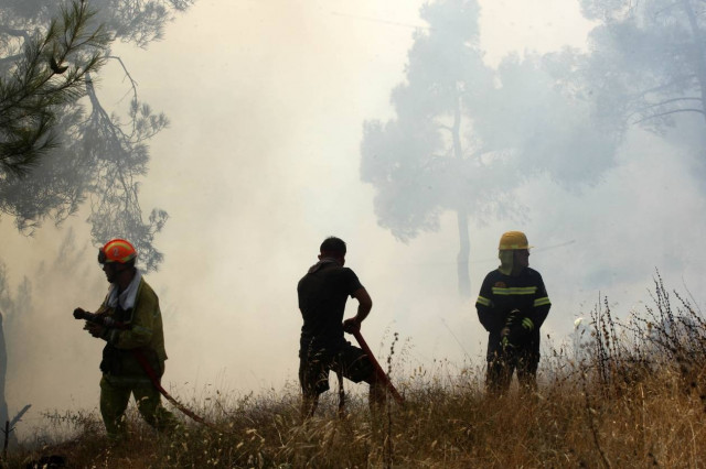 Οι εικόνες της πύρινης μανίας...