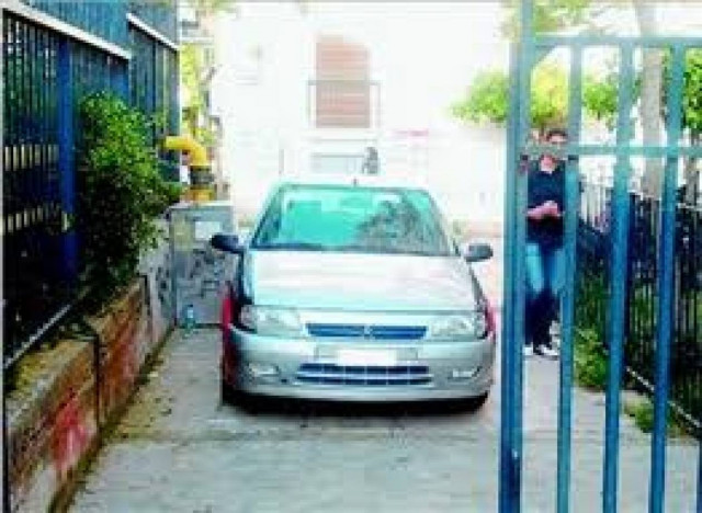 Έκλεψαν την καγκελόπορτα σχολείου!