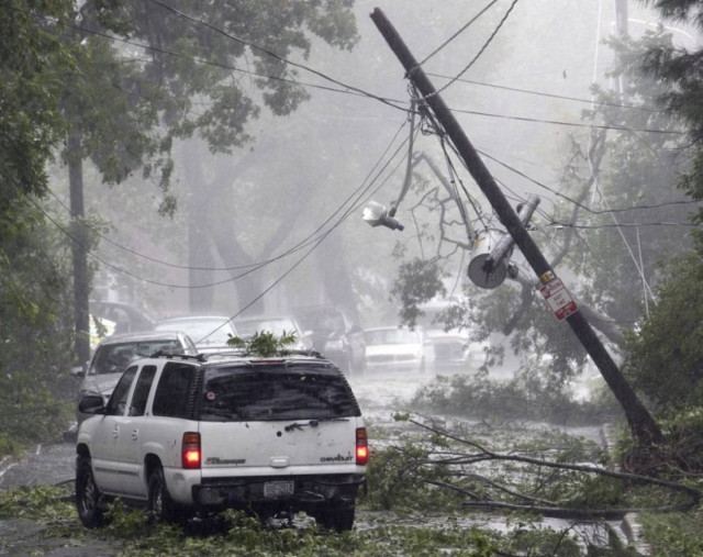 Τρόμος στη Νέα Υόρκη από τον κυκλώνα Αϊρίν