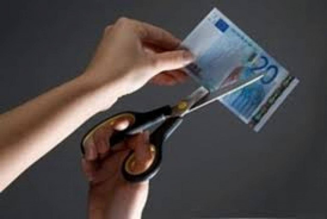 Νέο «ψαλίδι» στις συντάξεις