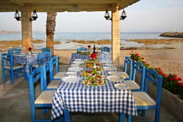 Εστιάτορες: Θα παραδώσουμε τα κλειδιά στο υπουργείο Οικονομικών