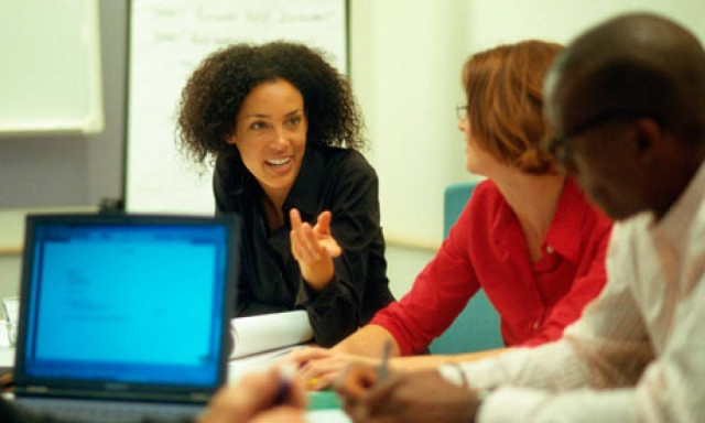 «Αιώνια» η μισθολογική ανισότητα των φύλων στη Βρετανία