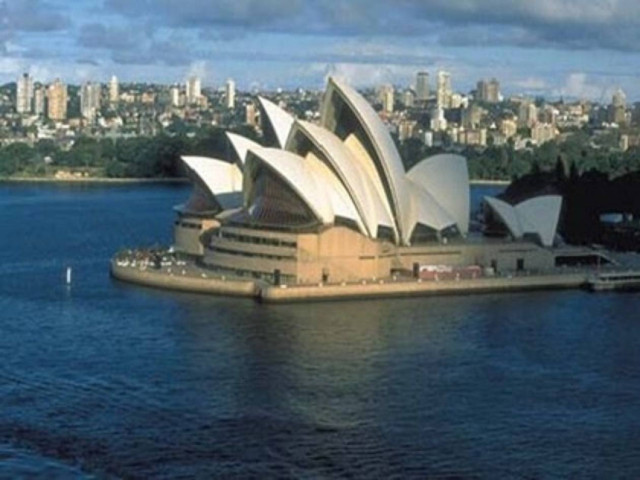 Η Αυστραλία ανοίγει τις πόρτες της σε Έλληνες μετανάστες