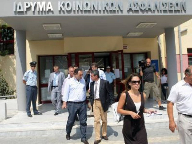 «Ενέχυρα» βάζει το ΙΚΑ για να πληρώσει τις συντάξεις