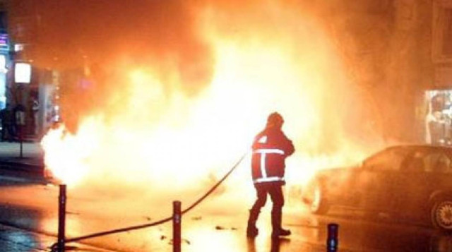 Υπό έλεγχο η πυρκαγιά στον Πειραιά