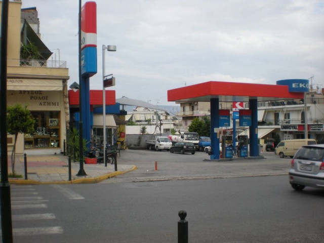 Λεφτά αντί βενζίνης