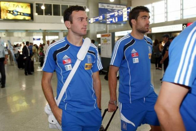 Ταλαιπωρία για τους διεθνείς με την πτήση