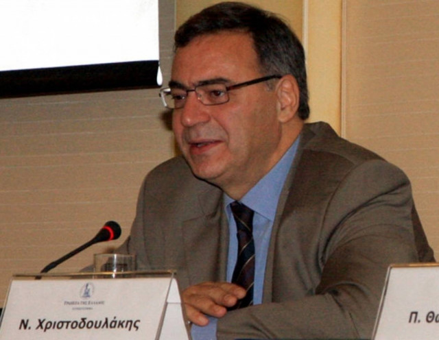 «Το άνοιγμα των επαγγελμάτων δεν βγάζει από την ύφεση»