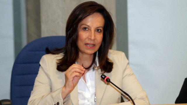 Διαμαντοπούλου: Ζητώ συγνώμη από τους μαθητές για τα βιβλία