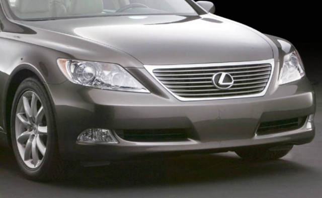 Παρελθόν τα πολυτελή αυτοκίνητα για τους βουλευτές