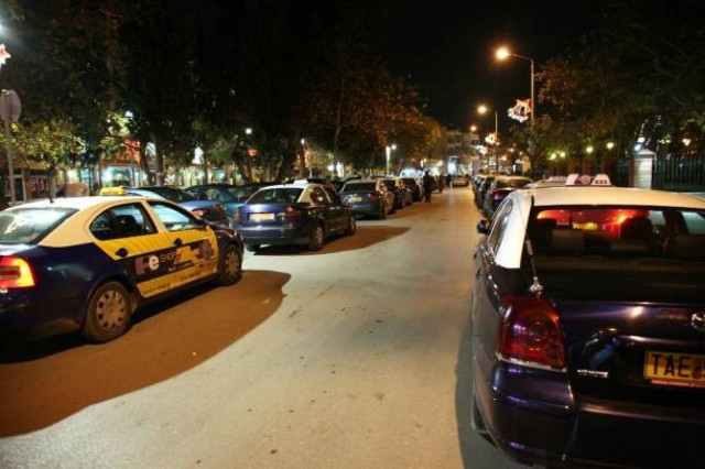 Δημόσιες και αμεταβίβαστες οι άδειες των ταξί