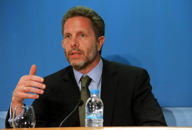 Παρουσίαση του κλεμμένου πίνακα από τον Γερουλάνο