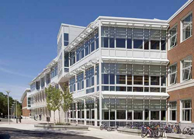 Τρίκαλα: Έστειλαν στο νοσοκομείο Γυμνασιάρχη